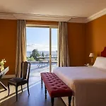 Della Pergola Relais Et Chateaux Szálloda