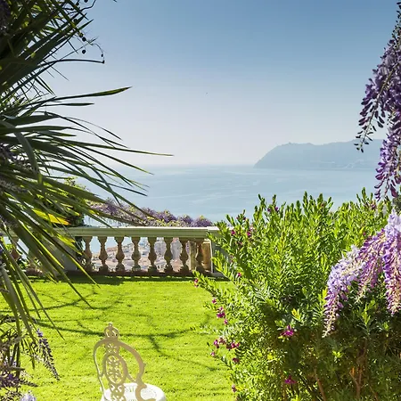 Della Pergola Relais Et Chateaux Szálloda 3*