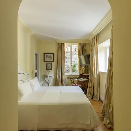 Hotel Della Pergola Relais Et Chateaux 3*