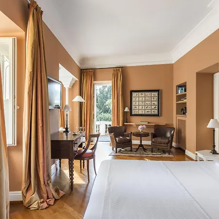 Hotel Della Pergola Relais Et Chateaux