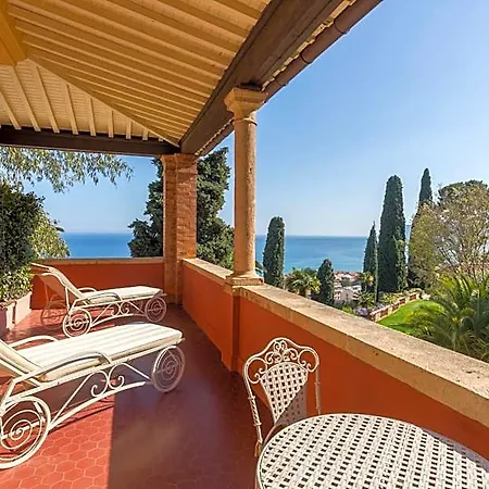 Della Pergola Relais Et Chateaux