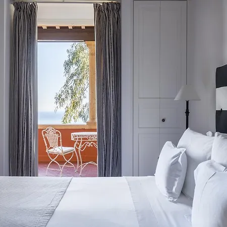 فندق Della Pergola Relais Et Chateaux
