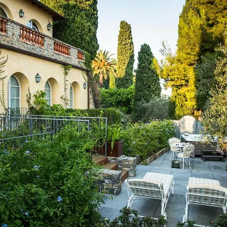 Szálloda Della Pergola Relais Et Chateaux